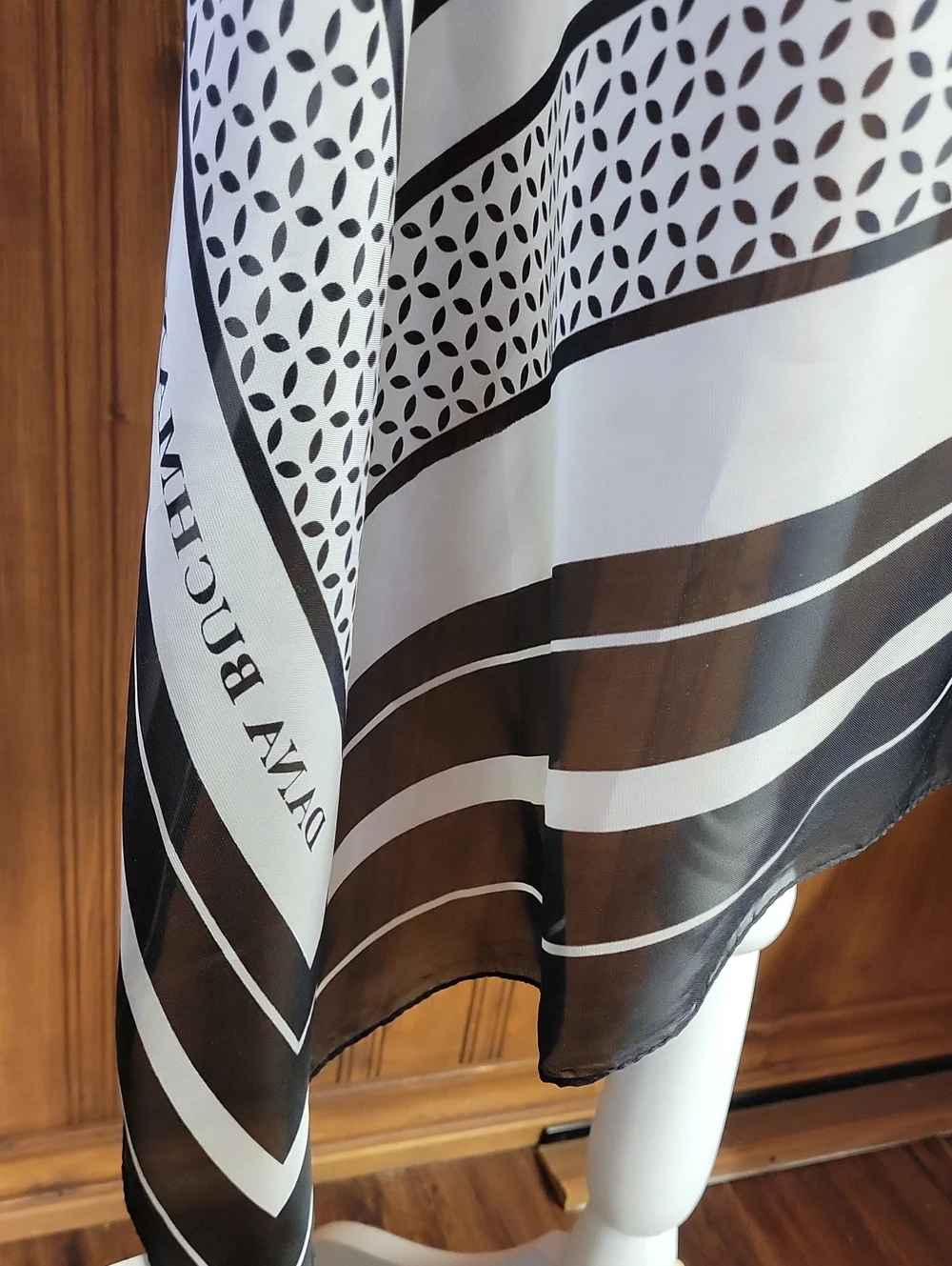 Dane Buchman Elegant Black & White Striped Women's Scarf Jacket Accessory